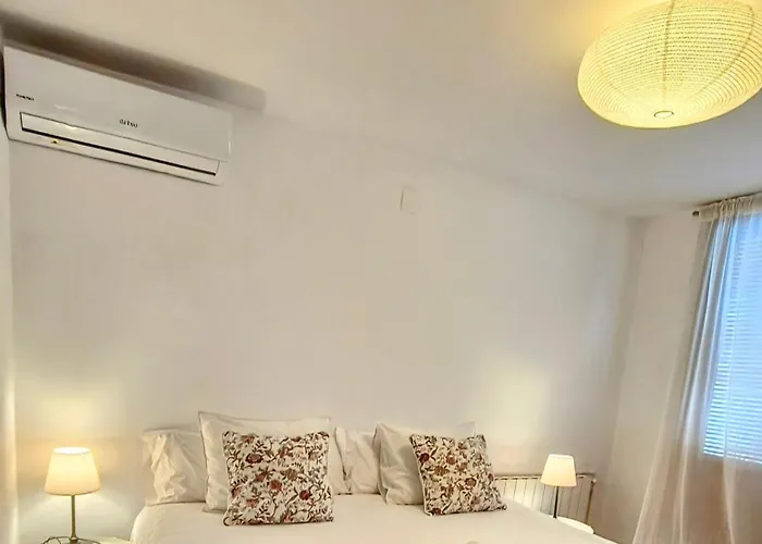 Sitges, Big House With Pool Casa vacanze