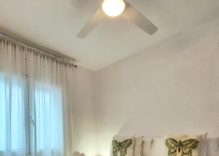 Sitges, Big House With Pool Casa vacanze