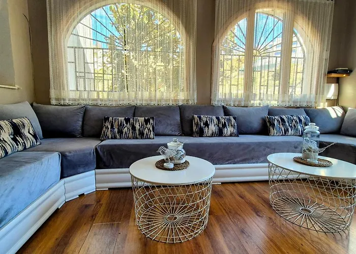 Sitges, Big House With Pool Casa vacanze