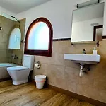 Sitges, Big House With Pool Tatil Evi *