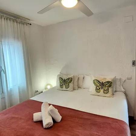 بيت للعطل Sitges, Big House With Pool سيدجيس
