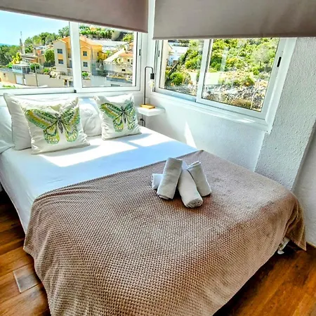 Sitges, Big House With Pool بيت للعطل سيدجيس