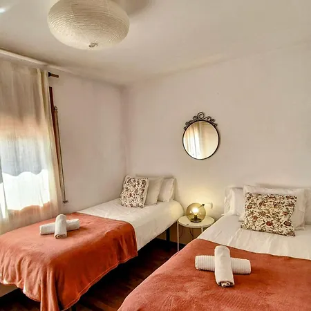 Vakantiehuis Sitges, Big House With Pool