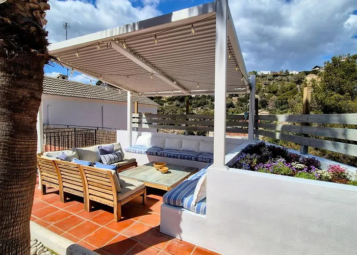 度假居 Sitges, Big House With Pool 锡切斯